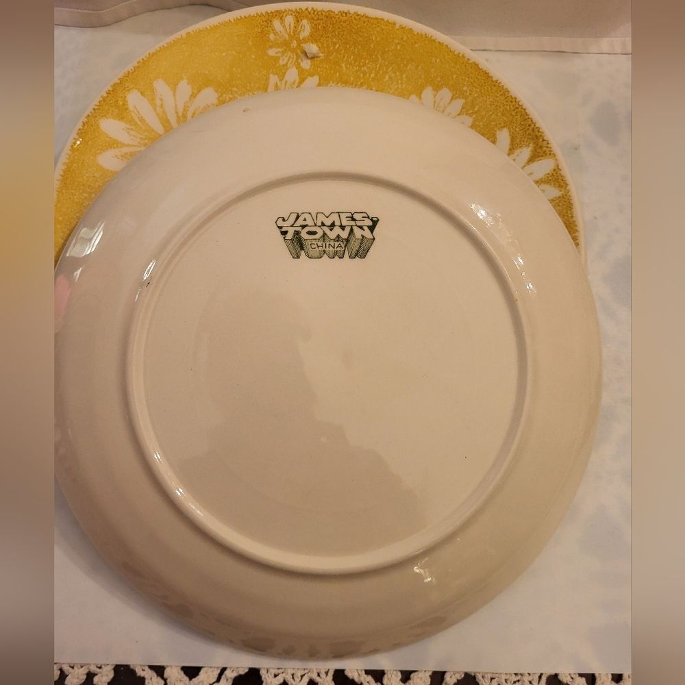 Vintage Mint 1960s Set of 4 "Yellow Daisy" Jamestown Ironstone Dinner Plates 10" - Picture 3 of 4